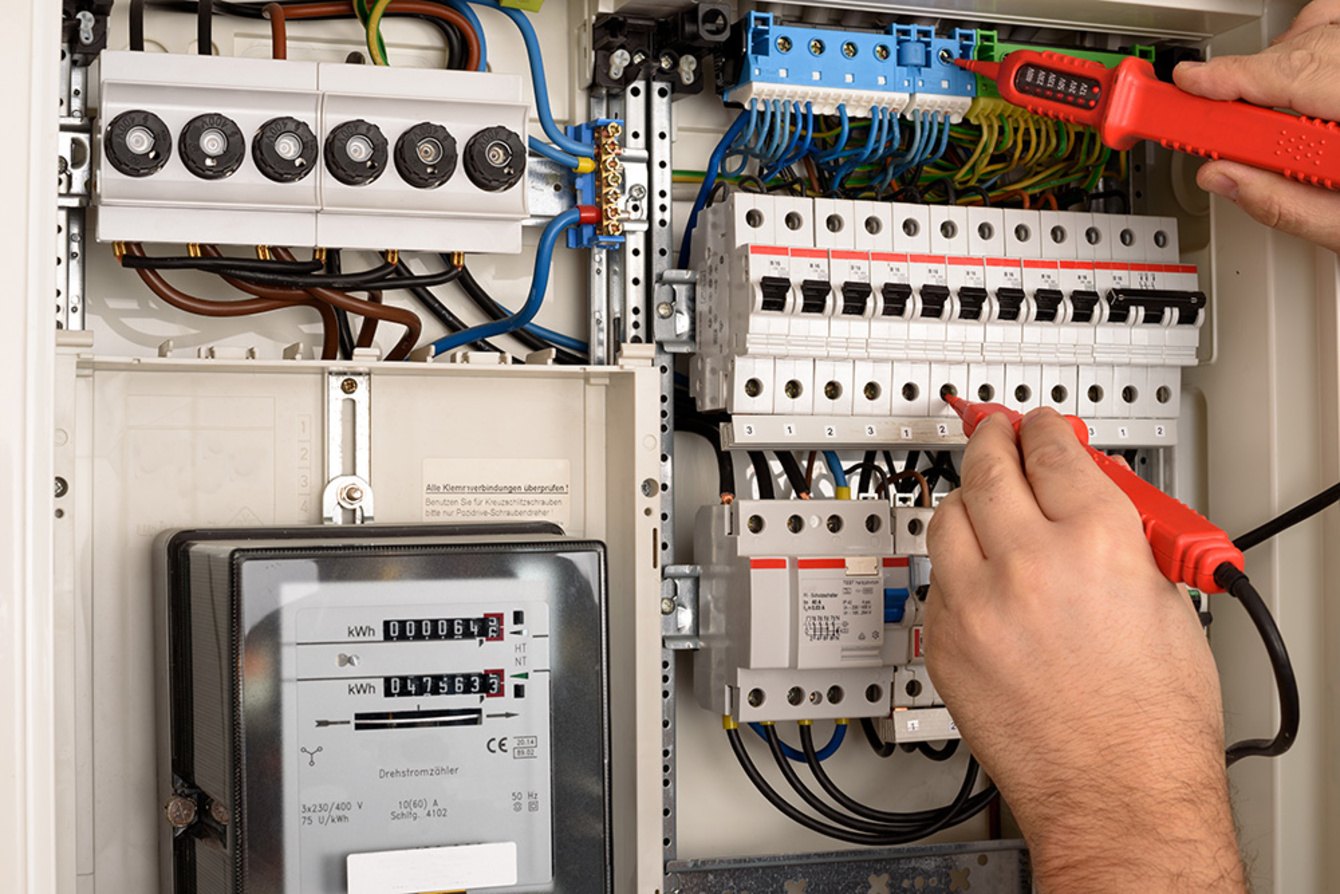 E-Check bei Elektro Leipold GmbH&Co.KG in Mitterteich