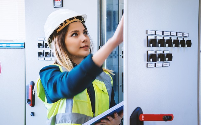 Mittel­spannungs­anlagen bei Elektro Leipold GmbH&Co.KG in Mitterteich